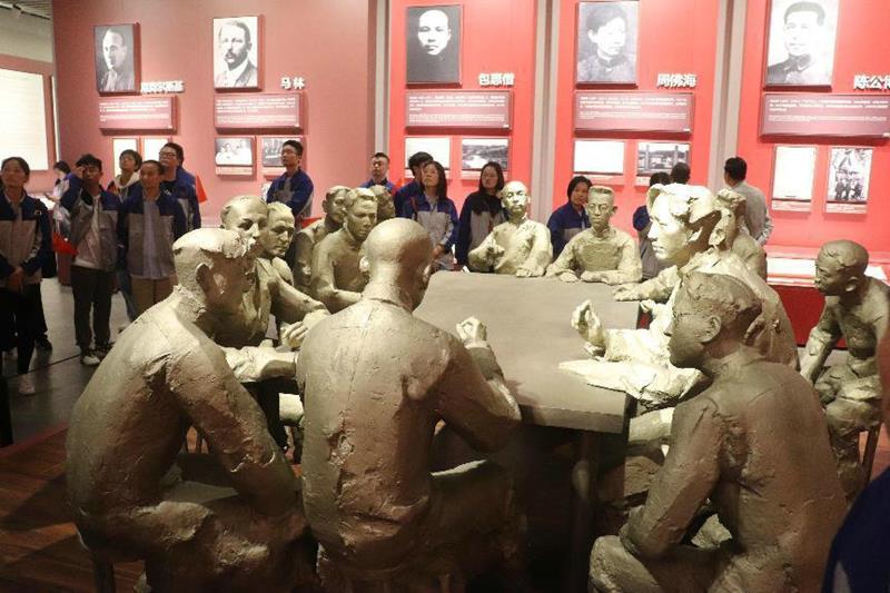 豪门国际17周年司庆暨红色之旅活动