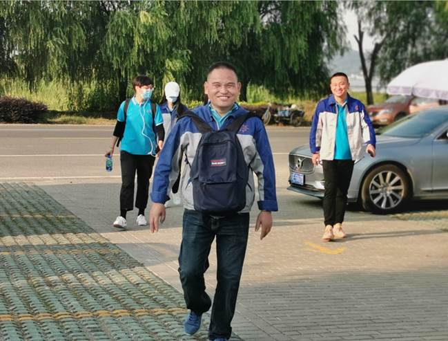 激发身体潜能 人生无限可能!---豪门国际14周年司庆暨环西山20km团建活动 激发身体潜能 人生无限可能!---豪门国际14周年司庆暨环西山20km团建活动